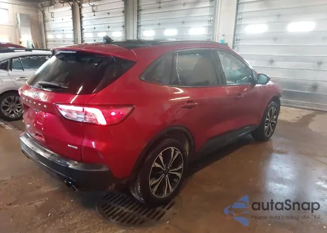 2021 Ford Escape Se z USA, uszkodzony, nr VIN 1FMCU9G67MUA63624